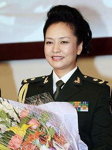 濮存昕的明星资料档案,光影交错，演绎人生百态的银幕巨匠