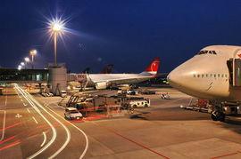 成田机场明星,明星闪耀的空中门户