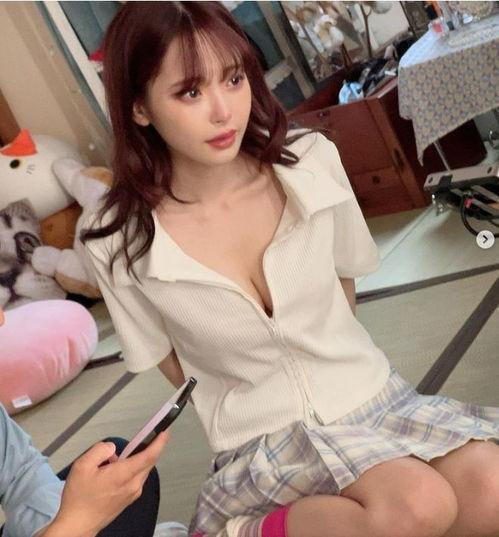 卖座av,揭秘热门影片背后的制作秘籍与市场策略